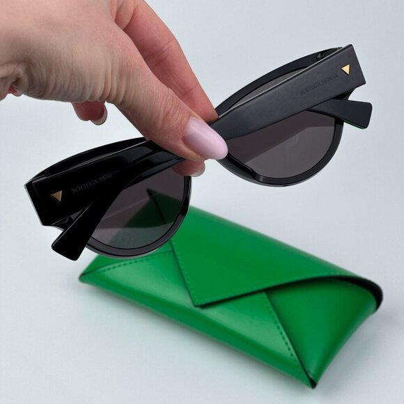 Bottega Veneta Women Black Grey Cat Eye BRAND NEW Sunglasses BV1319S 001 - Picture 3 of 11